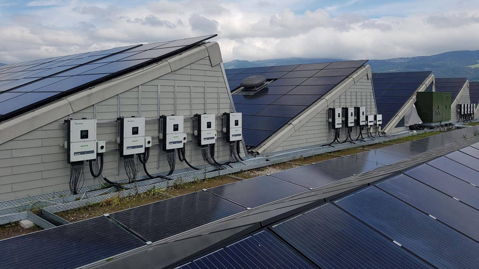 1,5 MW solsystem i Deitingen, Schweiz